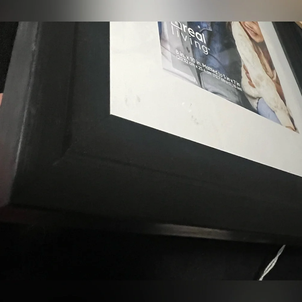 Nice 5x7 black and white picture frame
